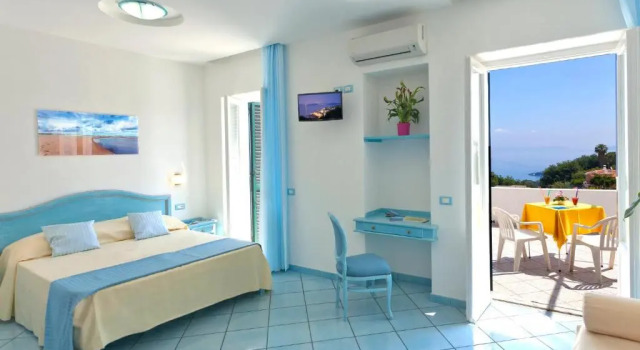 Номер Superior с видом на море Hotel Villa DOrta