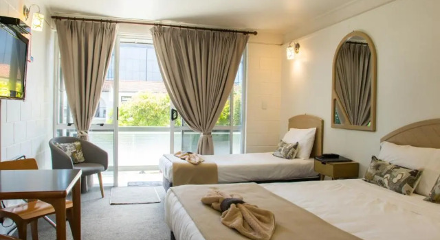 Студия Alpha Motor Inn