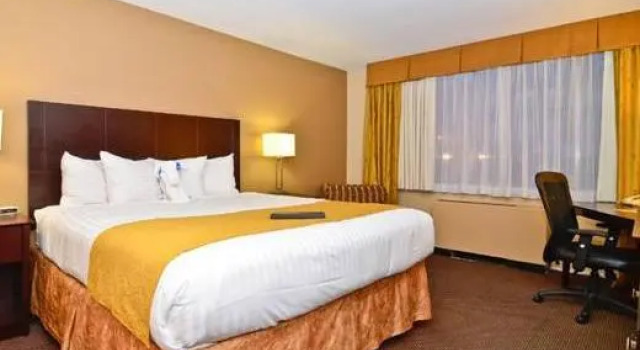 Двухместный люкс c 1 комнатой Spark By Hilton Watertown