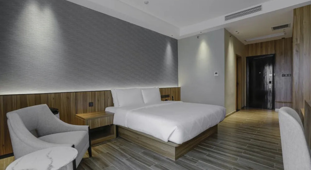 Двухместный номер Deluxe с балконом Hotel Casiana & Events Center Tagaytay