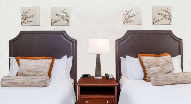 Четырёхместный номер Standard Wyndham Indianapolis Airport