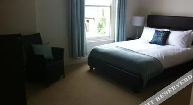 The Manor House Self-Catering Suites, Забронировать Отель Отели Исторического графства Суссекса с парковкой, Парковка