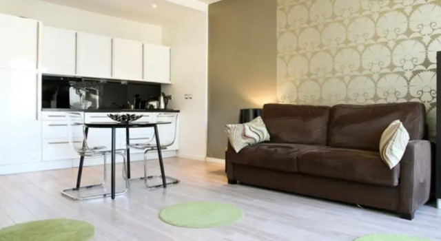 Chic Studio at Arc de Triomphe and Champs Elysees, Забронировать Апартаменты/квартира 8-й округ: Елисейские поля Париж, рядом с Мальзерб