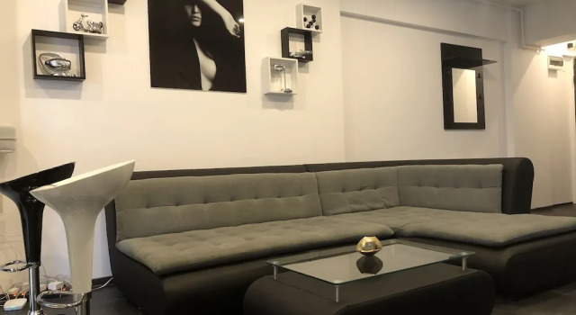 Stylish Westpark2 Residence LakeView W8, Rezerwuj Dom wakacyjny Hotele w Ilfov z parkingiem, Parking
