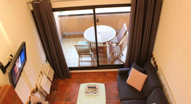 Studio in Bormes-les-mimosas, With Wonderful sea View, Shared Pool and Enclosed Garden