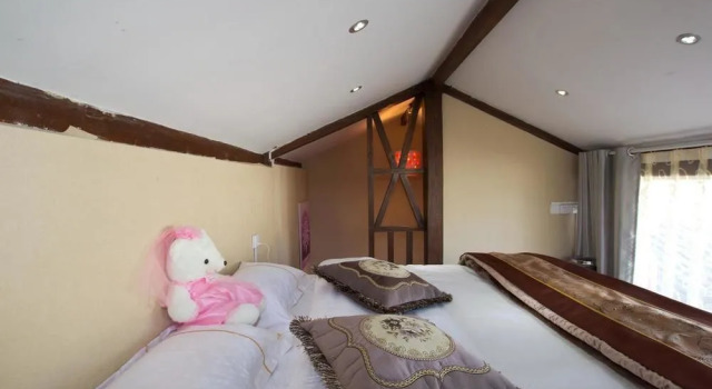 Xinsu Snow Mountain Qingcheng Panoramic Holiday Club, Забронировать Отель Лицзян Юньнань, рядом с Улица Сквер-стрит Древнего города Даянь