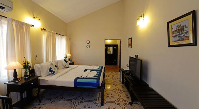 Номер Luxury с балконом The Tamarind Hotel - A Boutique Heritage Stay, Anjuna - Goa