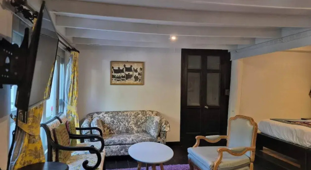 Вилла с балконом Zantiis Ndol Villas