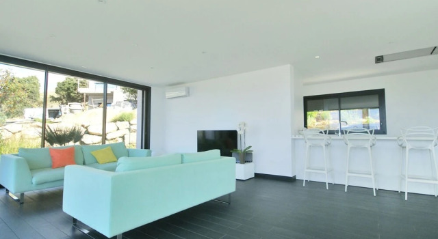 Spacious Villa in Albitreccia with Swimming Pool