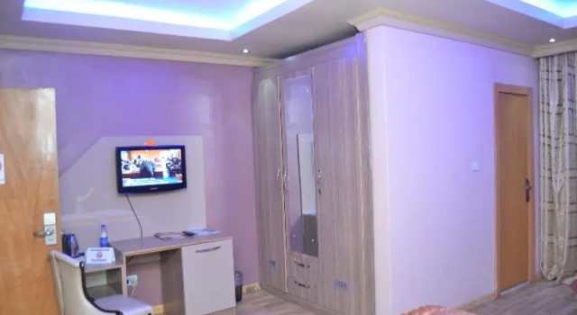 Номер Classic Parkview Astoria Hotel