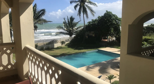 Четырёхместный номер Standard с балконом и рядом с пляжем Barefoot Beach Pad