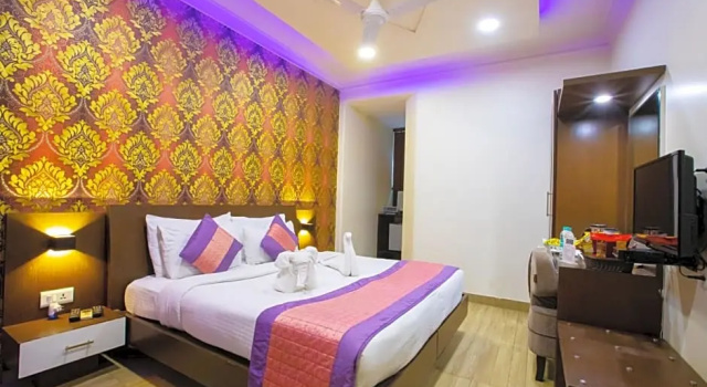 Номер Standard HOTEL SURYA INTERNATIONAL