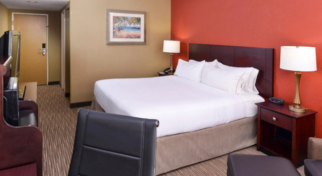 Двухместный номер Standard Holiday Inn Express Hotel Clearwater East - ICOT Center by IHG