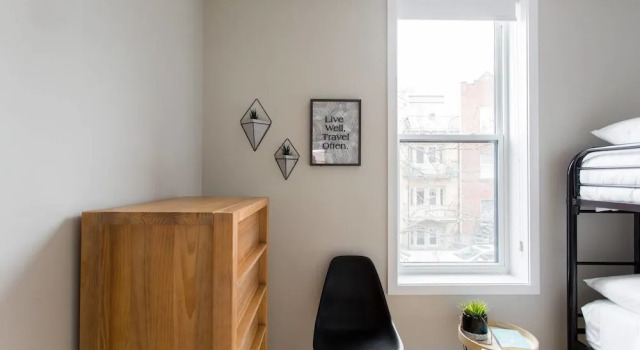 Trendy Little Italy 3 Bedroom Condo, Rezervovat Apartmán Montreal Quebec, poblíž Ubisoft