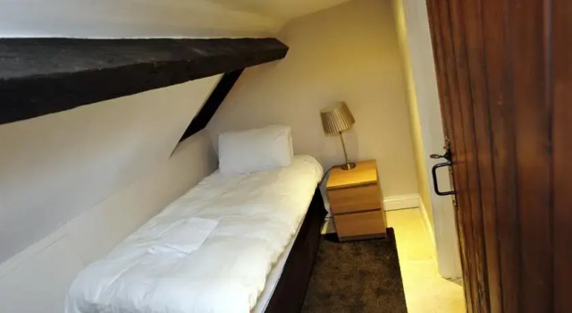 The Black Cow, Rezervați Hotel Dalbury Lees Derbyshire