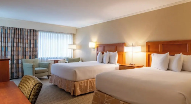 Четырёхместный номер Standard Gorges Grant Hotel