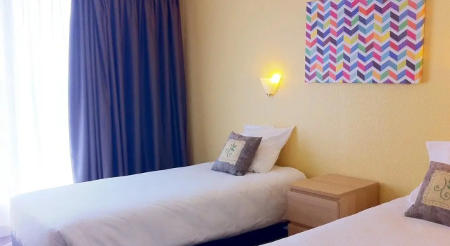 Двухместный номер Standard с балконом и с видом на парк Brit Hotel Le Parc Vichy