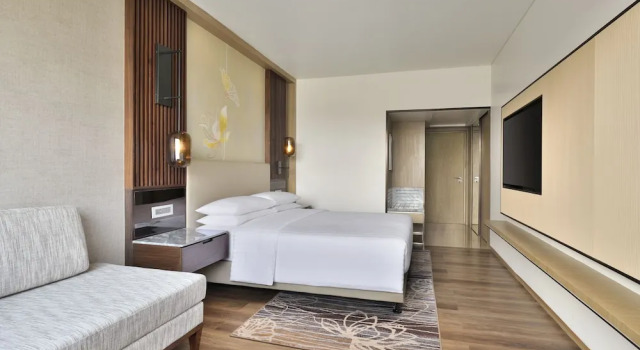 Двухместный номер Standard с видом на озеро Courtyard by Marriott Gorakhpur