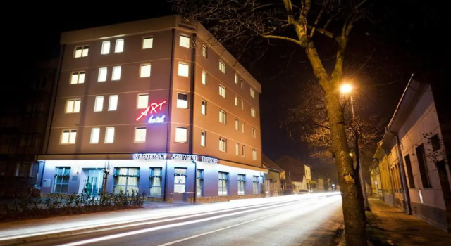 Art Hotel, Rezervovat Hotel Hotely v Slavonia s parkováním, Parkování