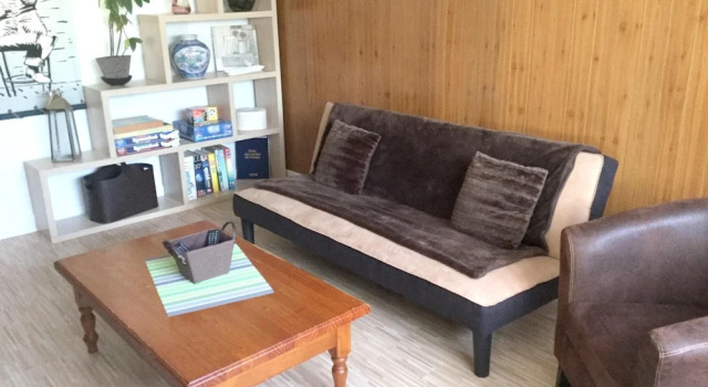 House With 2 Bedrooms in Saint-pierre-d'oléron, With Enclosed Garden a, Rezerwuj Hotel Hotele w Charente-Maritime z parkingiem, Parking