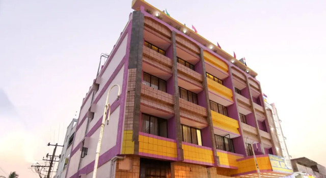 OYO 10709 Hotel SBT, Rezervovat Hotel Hotely v Andhra Pradesh s parkováním, Parkování