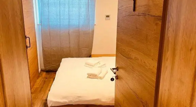PJ Hotel Cerklje, Забронировать Отель Отели в центре Церклье-на-Гореньскем, в центре