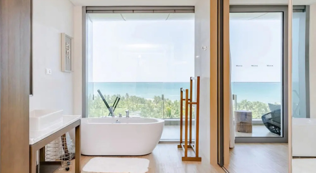 Четырёхместный номер Standard с балконом и с видом на океан The Westin Blue Bay Resort & Spa