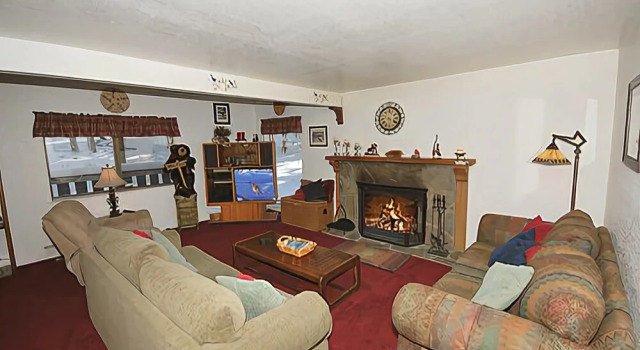 3384 Pine Hill Road 2 Bedroom Home, Забронировать Дом для отпуска Саут-Лейк-Тахо South Lake Tahoe Area, рядом с Канатная дорога Эриал-Трамвей