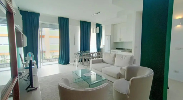 Апартаменты Deluxe Elegant Flat for 6 with 2 Balconies and Parking