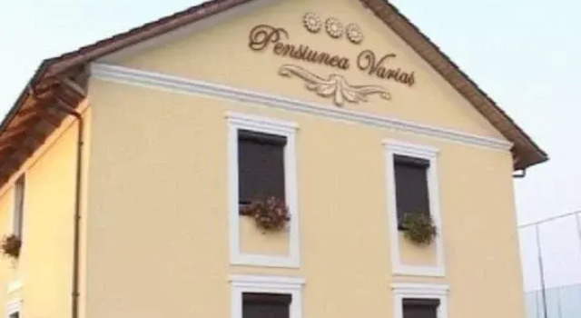 Pensiunea Varias, Rezerwuj Pensjonat Pensjonaty w Arad, Pensjonat