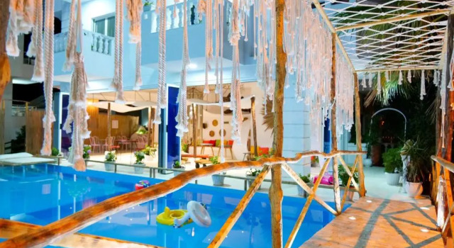Четырёхместный номер Standard с балконом Relax Apartments Ksamil