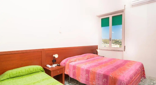 Standard Triple room Hotel Riviera