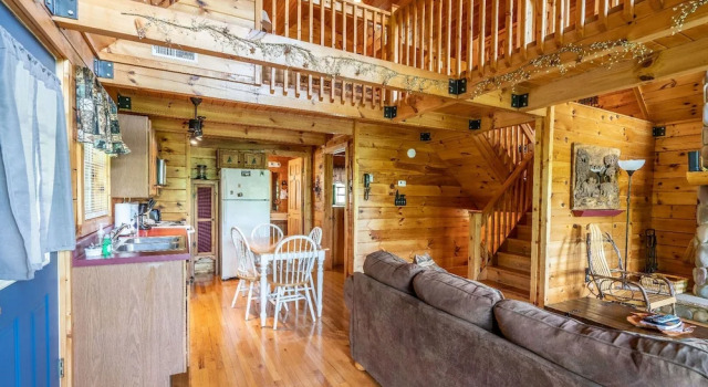 Bears Turkeys and Deer OH MY by Heritage Cabin Rentals, Rezerwuj Hotel Hotele w New Era z parkingiem, Parking