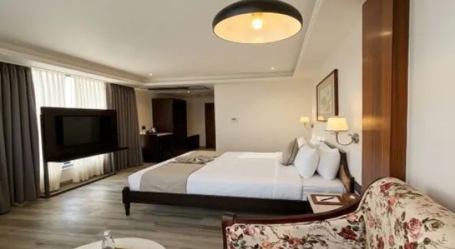 Comfort Hotel Kishore Azamgarh, Забронировать Отель Азамгарх штат Уттар-Прадеш