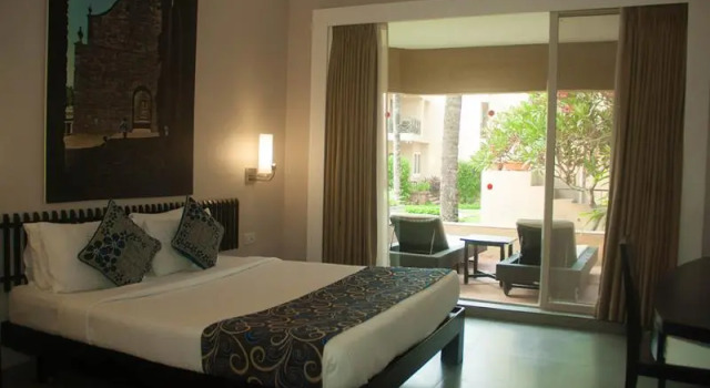 Двухместный номер Standard с балконом Whispering Palms Beach Resort