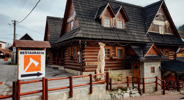 Penzion Janosikova Valaska, Rezervovat Hotel Hotely v Žilinský kraj s parkováním, Parkování