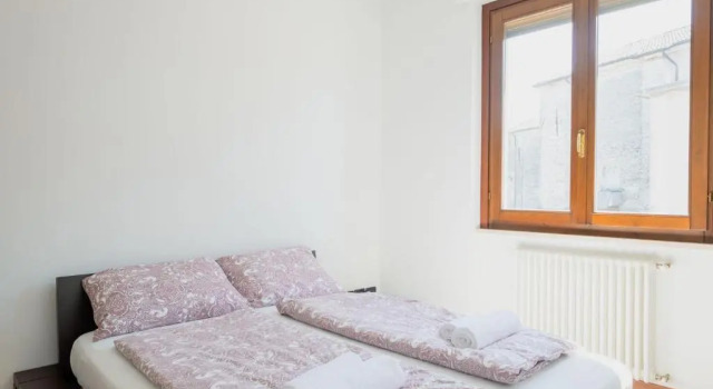 By The Lake Apartments - Centro Storico, Забронировать Апартаменты/квартира Отели озера Гарды с парковкой, Парковка