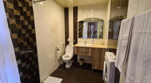 Апартаменты c 1 комнатой с балконом Люкс Апартаменты в центре / Apartment in the Centre