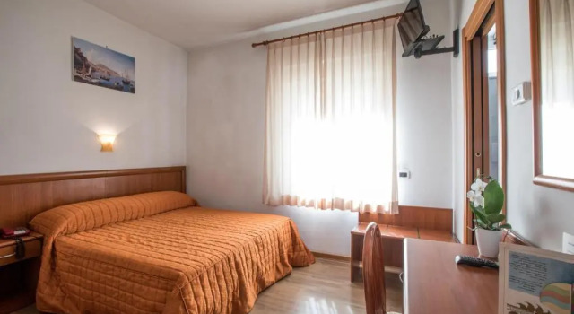 Двухместный номер Economy Aequa Hotel