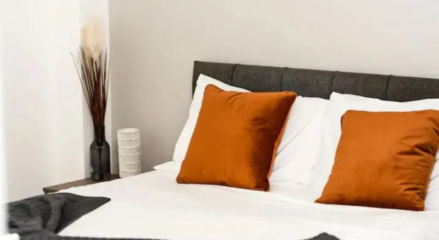 Super 2 Bedroom Apt CityCentre, Забронировать Отель Отели Манчестера с парковкой, рядом с Район Гей-виллидж в Манчестере, Парковка