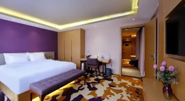 Люкс Deluxe Lavande Hotel Chengdu Chunxi Road