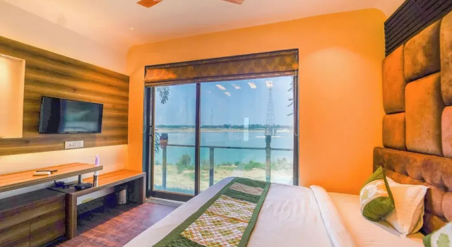 Shiv Rudraksh Resort - Near Assi Ghat