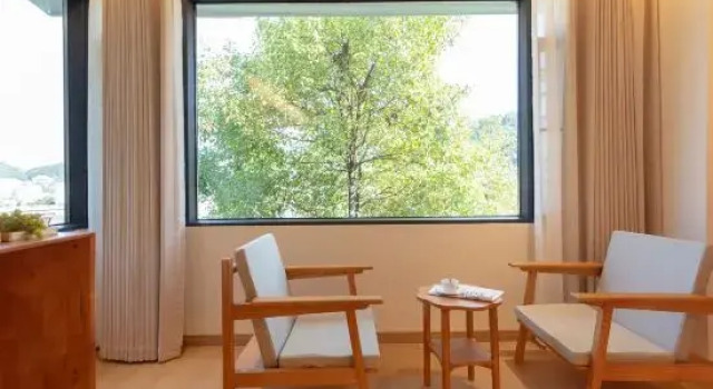 Люкс Deluxe Yuexia Vacation Courtyard (Phoenix Ancient City Branch)