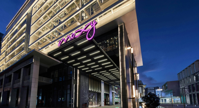 Moxy Shenzhen North Station, Rezervați Hotel Hoteluri în Shenzhen cu parcare, Parcare