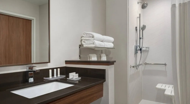 Двухместный номер Standard Fairfield Inn & Suites by Marriott Milwaukee West