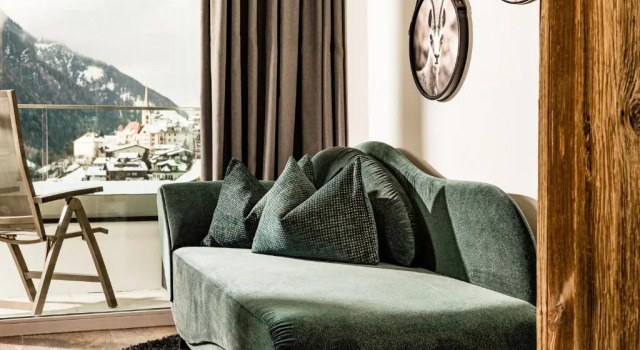 Трёхместный номер Standard с балконом Hotel Touring