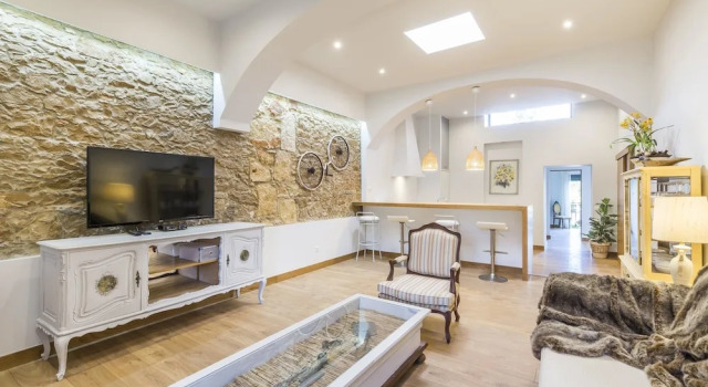 Villa With 3 Bedrooms in Quelfes, With Wonderful sea View, Pool Access, Rezervovat Vila Vily v Quelfes, Vila