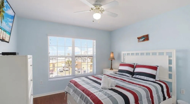 Dolphin Resort 3 Bedroom Home by RedAwning, Забронировать Курортный отель Холмс-Бич Sarasota Area