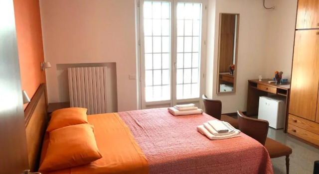 Oak Tree 114 Bnb, Varaa Bed and Breakfast Castelfidardo Conero