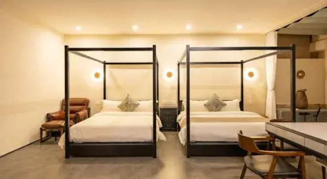 Семейный люкс с 3 комнатами Manta Bali Resort